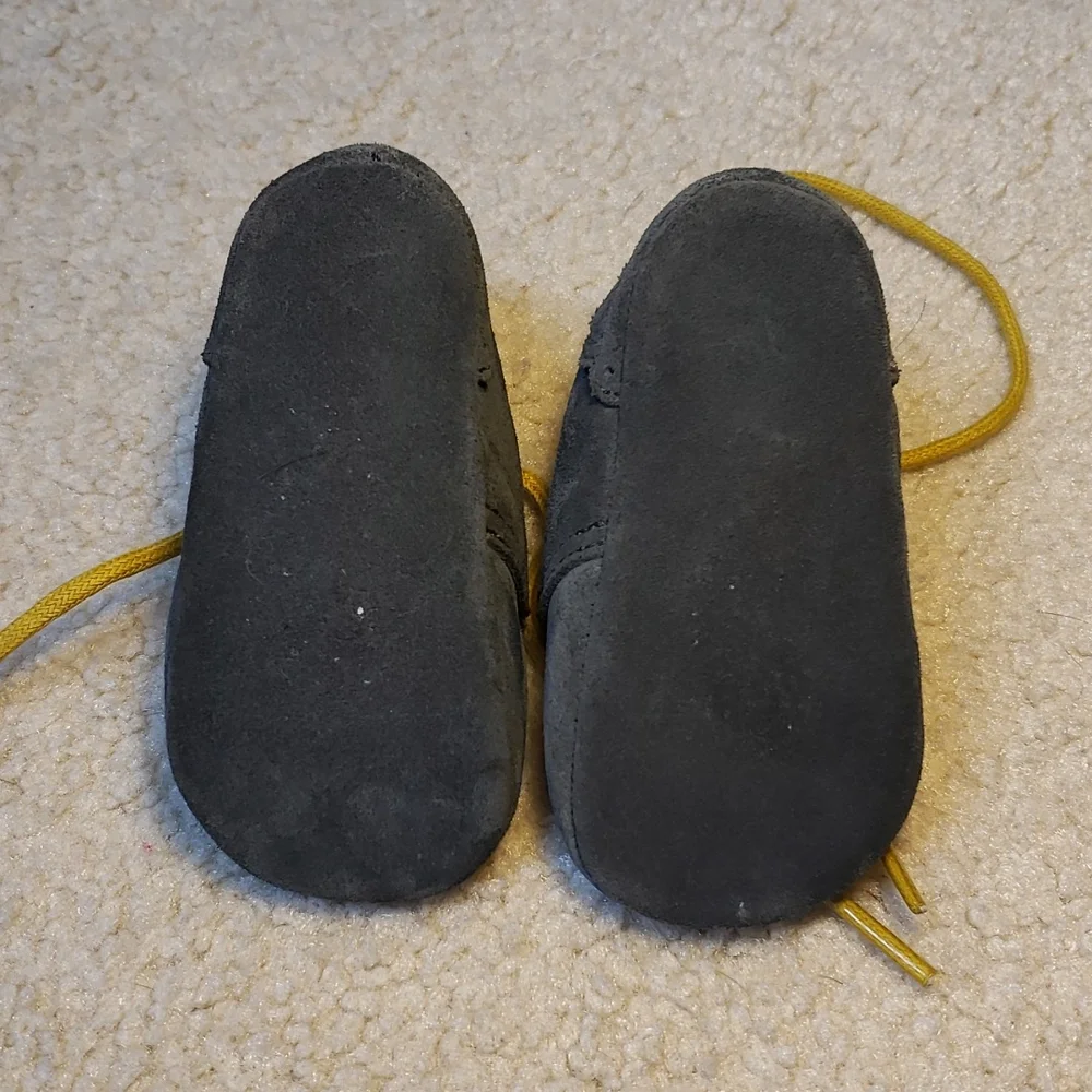 Zara Mini Suede Infant Booties Sz 1-2